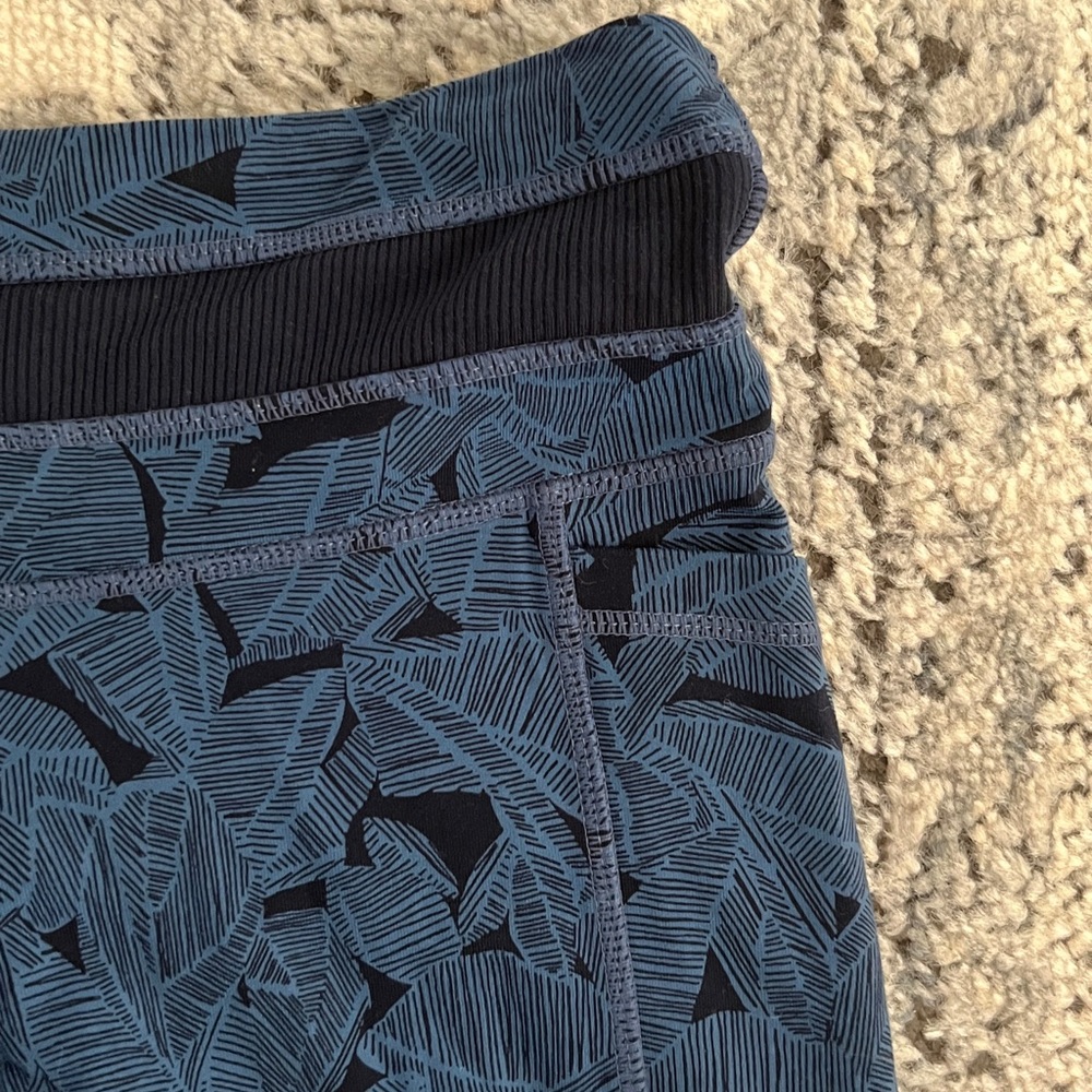 Athleta Tropical Excursion Blue Leaf Pattern High… - image 8